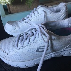 Women’s Skechers Size 6 1/2
